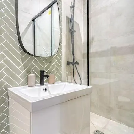 Chic Industriel 2eme Apartament